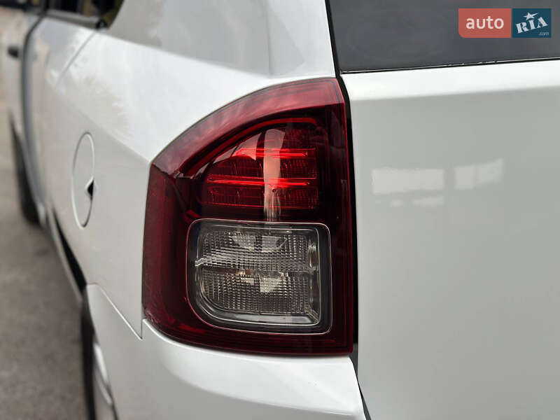 Внедорожник / Кроссовер Jeep Compass 2014 в Днепре