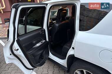 Внедорожник / Кроссовер Jeep Compass 2014 в 