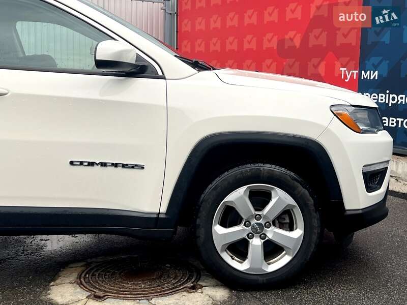 Внедорожник / Кроссовер Jeep Compass 2017 в Киеве