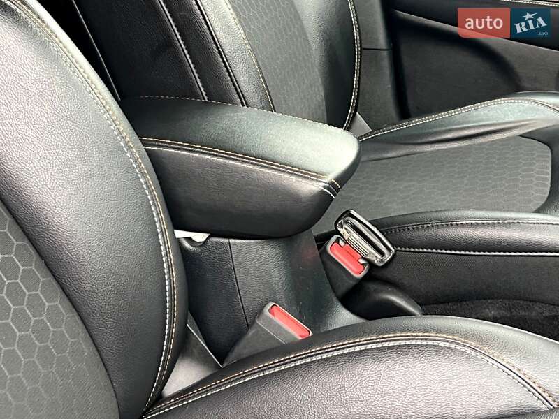 Внедорожник / Кроссовер Jeep Compass 2017 в Киеве