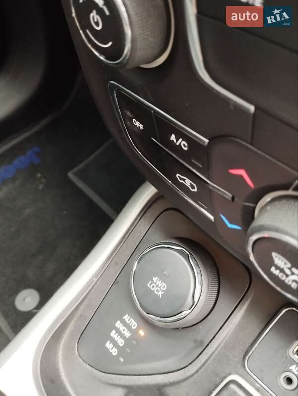 Позашляховик / Кросовер Jeep Compass 2019 в Києві фото 20 Позашляховик / Кросовер Jeep Compass 2019 в Києві