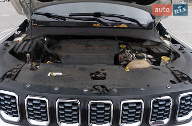 Позашляховик / Кросовер Jeep Compass 2020 в 