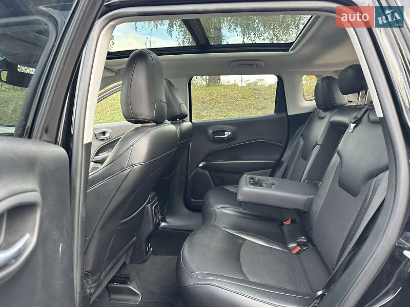 Позашляховик / Кросовер Jeep Compass 2019 в Києві фото 32 Позашляховик / Кросовер Jeep Compass 2019 в Києві