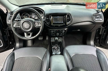 Внедорожник / Кроссовер Jeep Compass 2019 в 