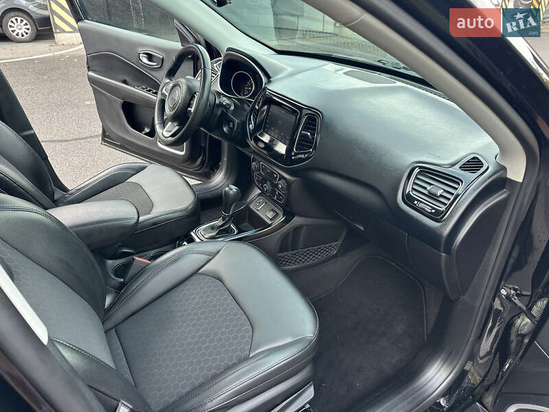 Позашляховик / Кросовер Jeep Compass 2019 в Києві фото 38 Позашляховик / Кросовер Jeep Compass 2019 в Києві