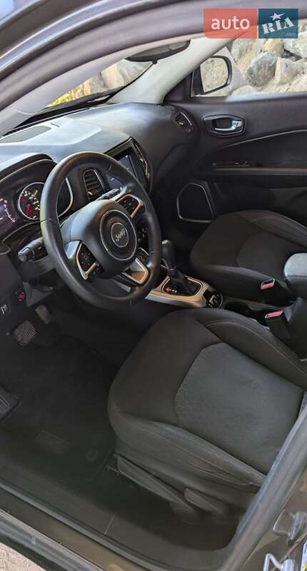 Внедорожник / Кроссовер Jeep Compass 2017 в Каменском