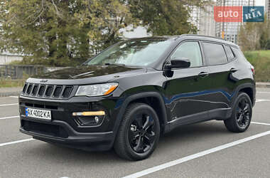 Внедорожник / Кроссовер Jeep Compass 2018 в 