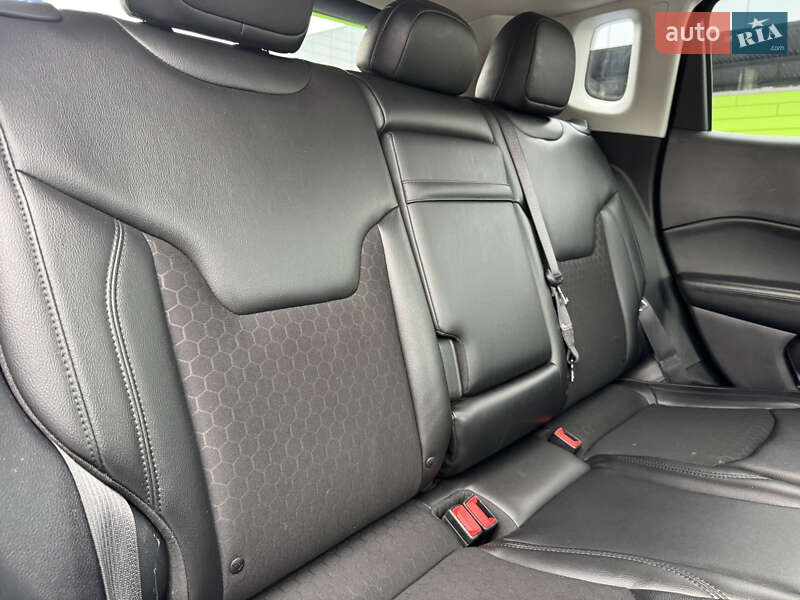 Позашляховик / Кросовер Jeep Compass 2018 в Києві фото 17 Позашляховик / Кросовер Jeep Compass 2018 в Києві