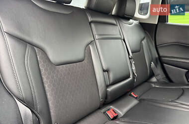 Внедорожник / Кроссовер Jeep Compass 2018 в 