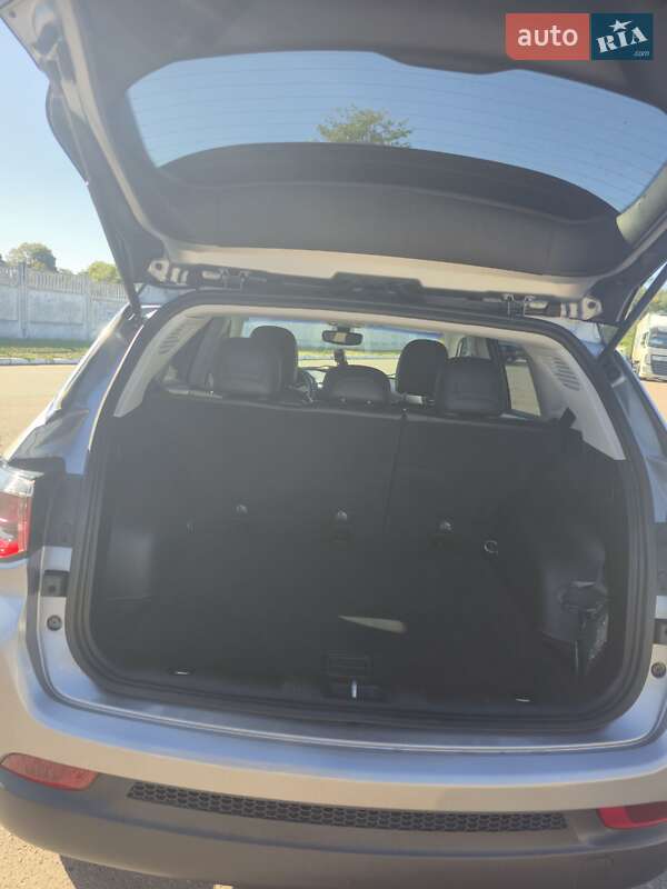 Внедорожник / Кроссовер Jeep Compass 2020 в Киеве фото 2 Внедорожник / Кроссовер Jeep Compass 2020 в Киеве