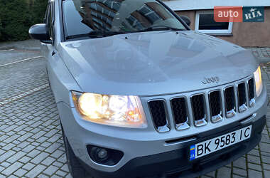 Позашляховик / Кросовер Jeep Compass 2011 в 