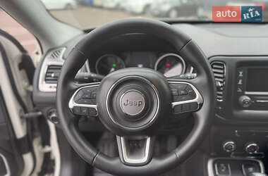 Позашляховик / Кросовер Jeep Compass 2017 в  фото 17 Позашляховик / Кросовер Jeep Compass 2017 в
