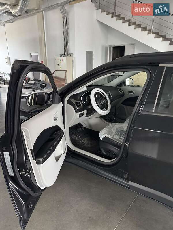 Позашляховик / Кросовер Jeep Compass 2017 в Тернополі фото 12 Позашляховик / Кросовер Jeep Compass 2017 в Тернополі