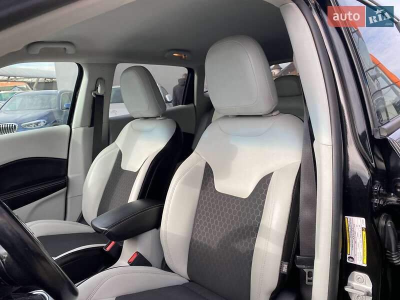 Позашляховик / Кросовер Jeep Compass 2017 в Львові