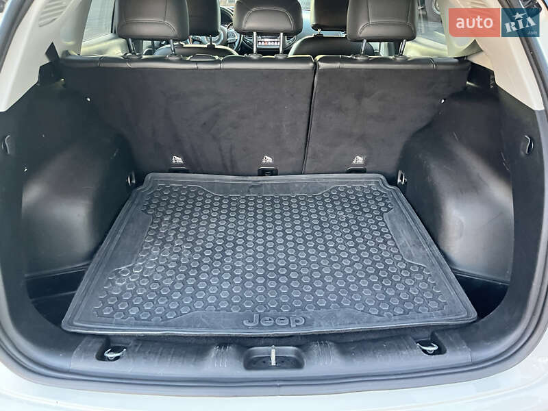 Внедорожник / Кроссовер Jeep Compass 2019 в Киеве фото 46 Внедорожник / Кроссовер Jeep Compass 2019 в Киеве