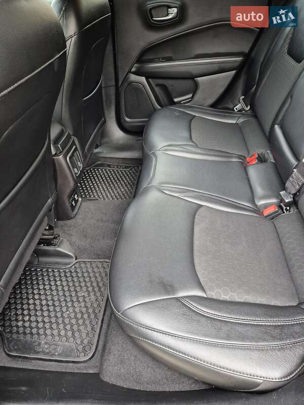 Позашляховик / Кросовер Jeep Compass 2018 в Києві фото 19 Позашляховик / Кросовер Jeep Compass 2018 в Києві