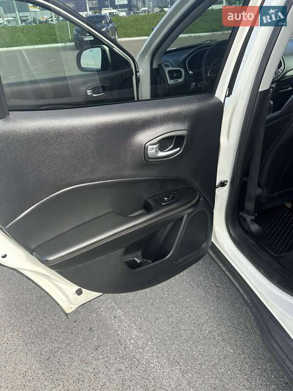 Позашляховик / Кросовер Jeep Compass 2019 в Львові фото 47 Позашляховик / Кросовер Jeep Compass 2019 в Львові