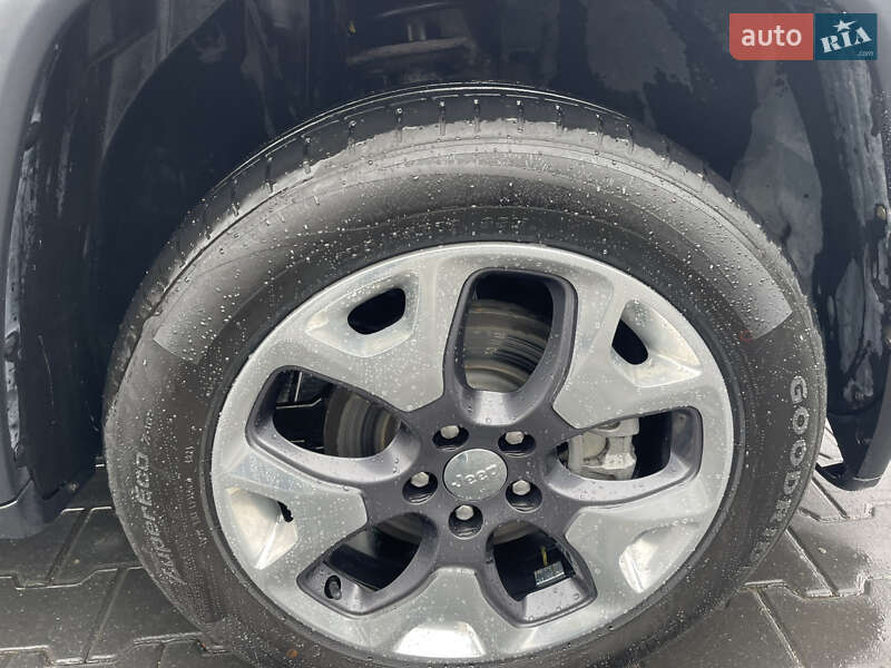 Позашляховик / Кросовер Jeep Compass 2021 в Чернівцях