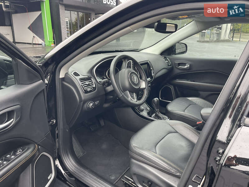 Позашляховик / Кросовер Jeep Compass 2021 в Чернівцях