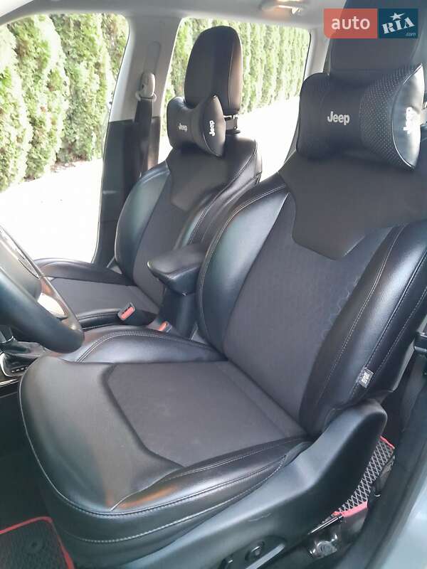 Внедорожник / Кроссовер Jeep Compass 2018 в Киеве