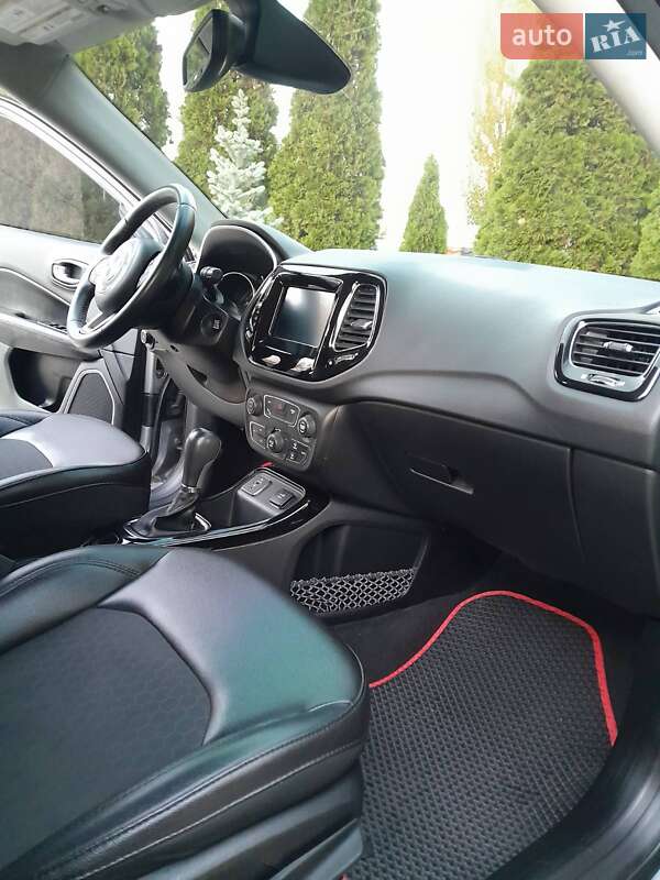 Внедорожник / Кроссовер Jeep Compass 2018 в Киеве