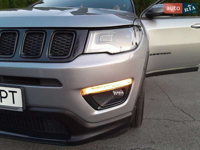 Внедорожник / Кроссовер Jeep Compass 2018 в Киеве