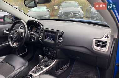 Внедорожник / Кроссовер Jeep Compass 2017 в 