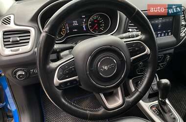 Внедорожник / Кроссовер Jeep Compass 2017 в 