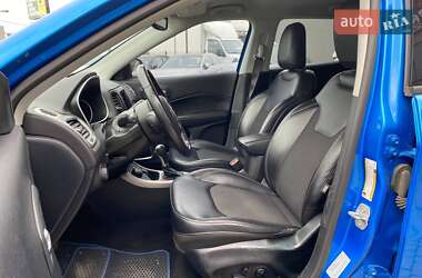 Внедорожник / Кроссовер Jeep Compass 2017 в 