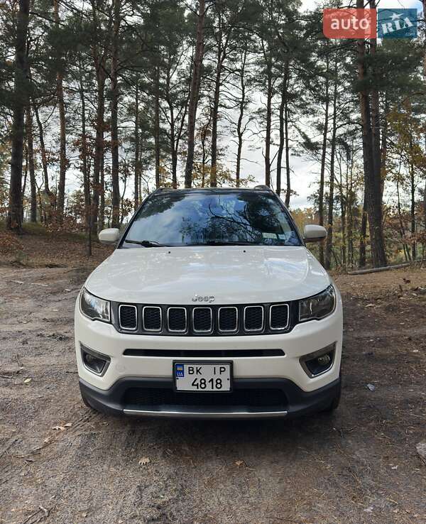 Внедорожник / Кроссовер Jeep Compass 2017 в Здолбунове