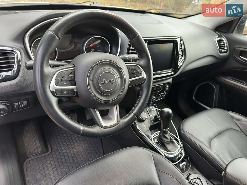 Внедорожник / Кроссовер Jeep Compass 2017 в Здолбунове