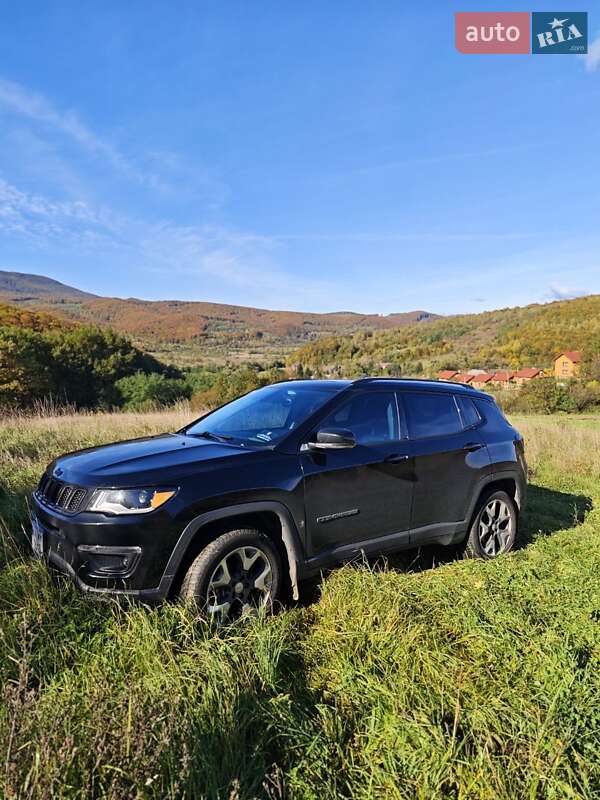 Позашляховик / Кросовер Jeep Compass 2017 в Києві