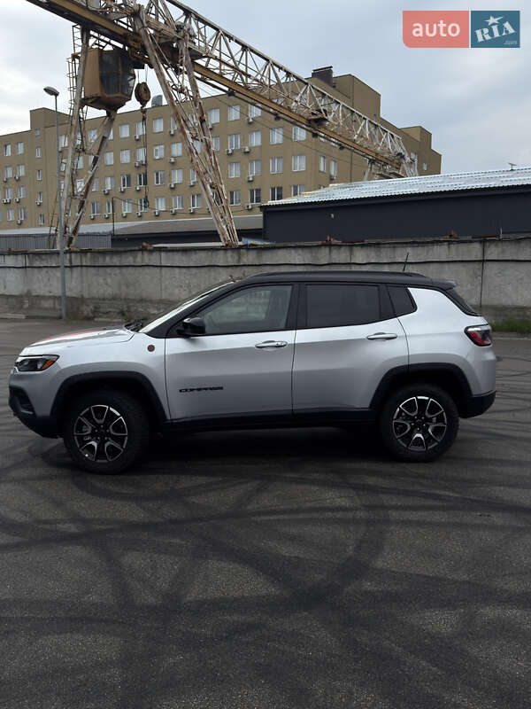 Позашляховик / Кросовер Jeep Compass 2025 в Києві фото 14 Позашляховик / Кросовер Jeep Compass 2025 в Києві