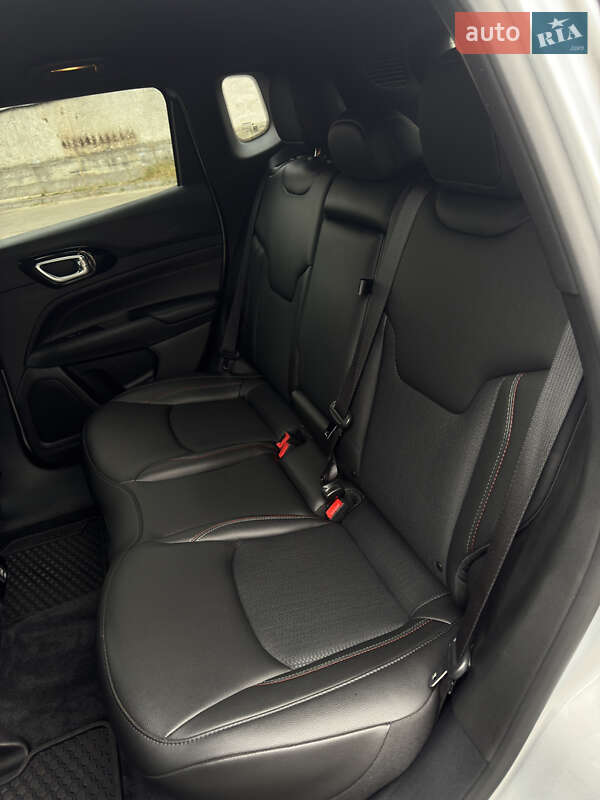 Позашляховик / Кросовер Jeep Compass 2025 в Києві фото 20 Позашляховик / Кросовер Jeep Compass 2025 в Києві