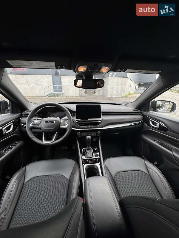 Позашляховик / Кросовер Jeep Compass 2025 в Києві фото 24 Позашляховик / Кросовер Jeep Compass 2025 в Києві