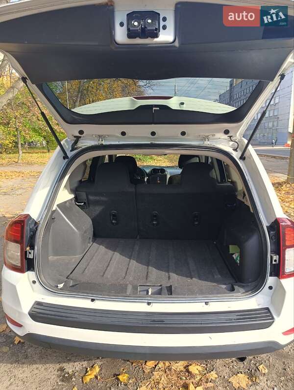 Внедорожник / Кроссовер Jeep Compass 2016 в Киеве