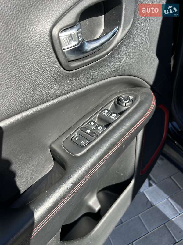 Внедорожник / Кроссовер Jeep Compass 2019 в Ровно фото 9 Внедорожник / Кроссовер Jeep Compass 2019 в Ровно