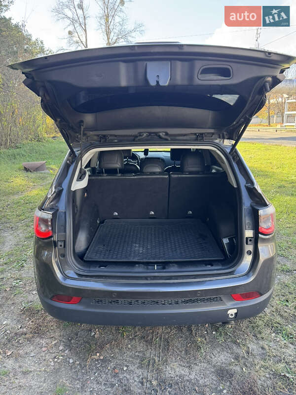 Позашляховик / Кросовер Jeep Compass 2018 в Києві фото 31 Позашляховик / Кросовер Jeep Compass 2018 в Києві