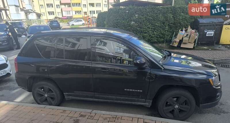 Внедорожник / Кроссовер Jeep Compass 2015 в Вишневом фото 3 Внедорожник / Кроссовер Jeep Compass 2015 в Вишневом