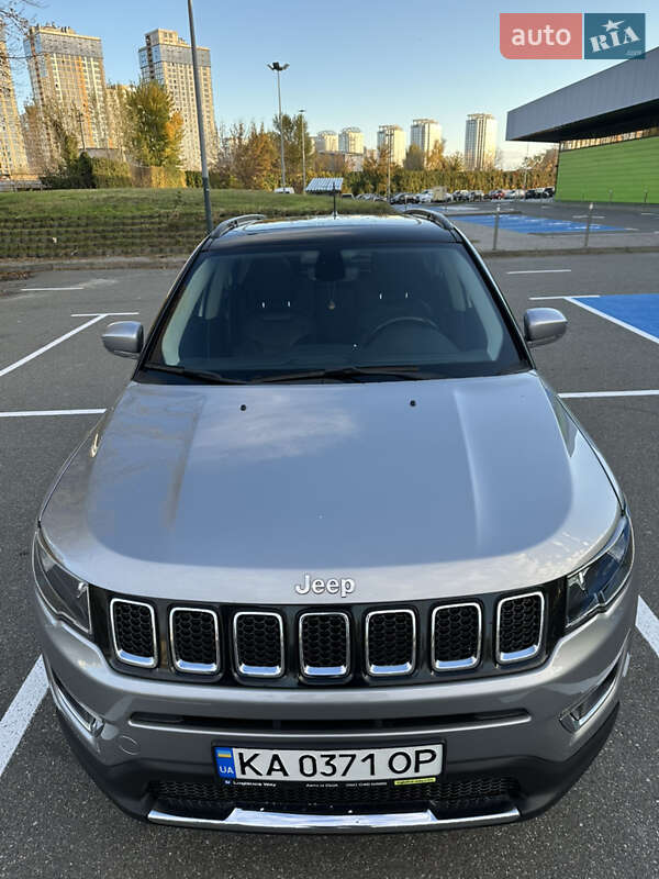 Внедорожник / Кроссовер Jeep Compass 2019 в Киеве