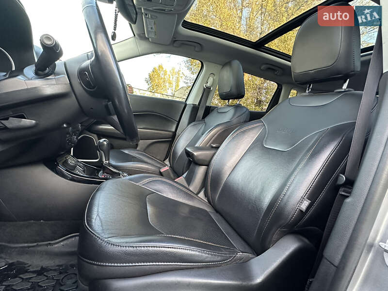 Внедорожник / Кроссовер Jeep Compass 2019 в Киеве