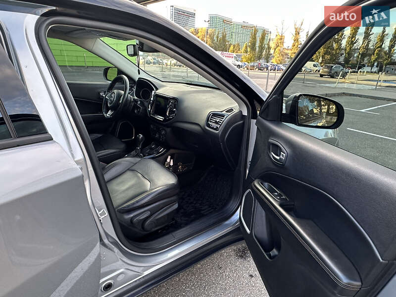 Внедорожник / Кроссовер Jeep Compass 2019 в Киеве