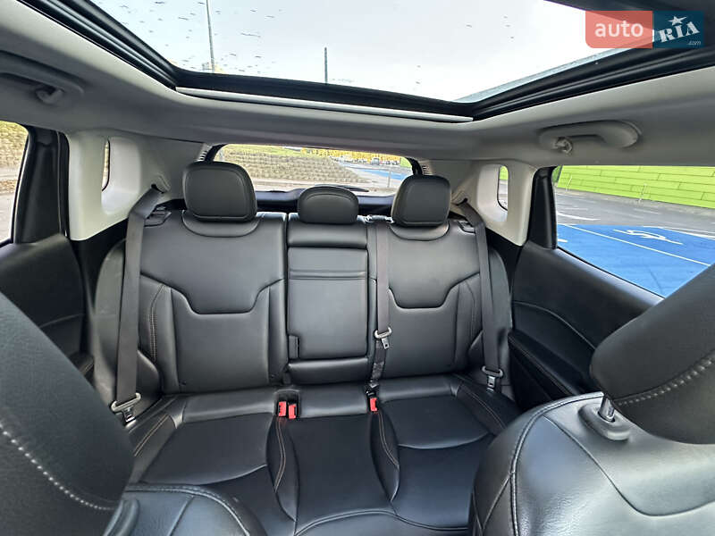 Внедорожник / Кроссовер Jeep Compass 2019 в Киеве