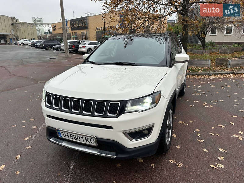 Внедорожник / Кроссовер Jeep Compass 2018 в Киеве