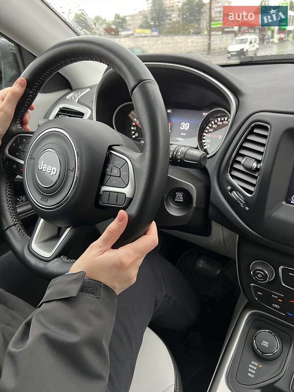 Внедорожник / Кроссовер Jeep Compass 2020 в Киеве