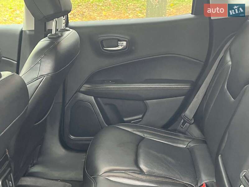 Позашляховик / Кросовер Jeep Compass 2017 в Києві фото 27 Позашляховик / Кросовер Jeep Compass 2017 в Києві