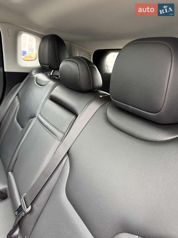 Позашляховик / Кросовер Jeep Compass 2019 в Києві фото 19 Позашляховик / Кросовер Jeep Compass 2019 в Києві