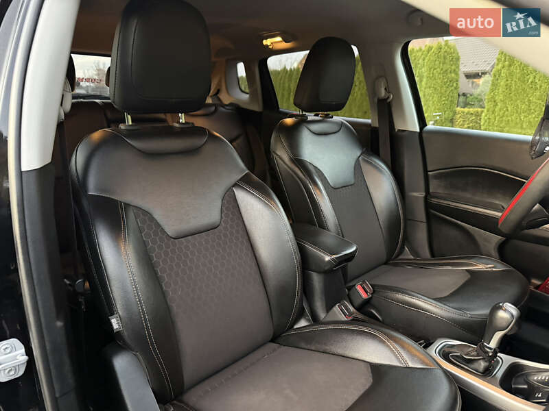 Внедорожник / Кроссовер Jeep Compass 2019 в Стрые