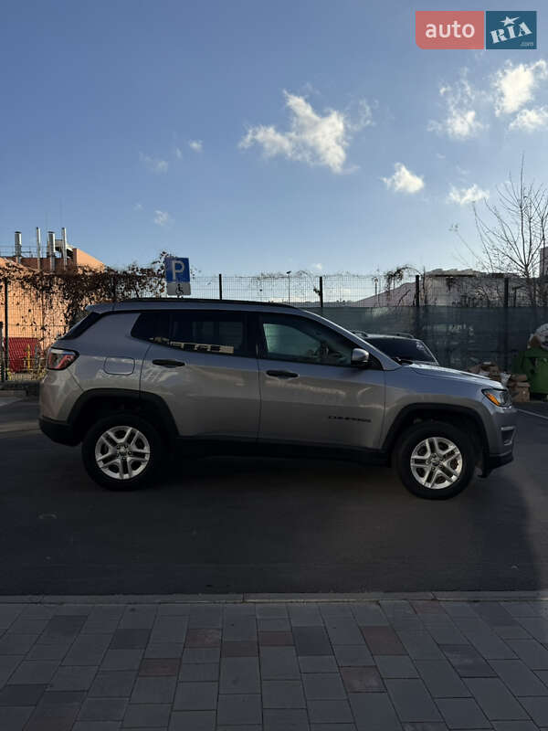 Внедорожник / Кроссовер Jeep Compass 2018 в Киеве фото 8 Внедорожник / Кроссовер Jeep Compass 2018 в Киеве