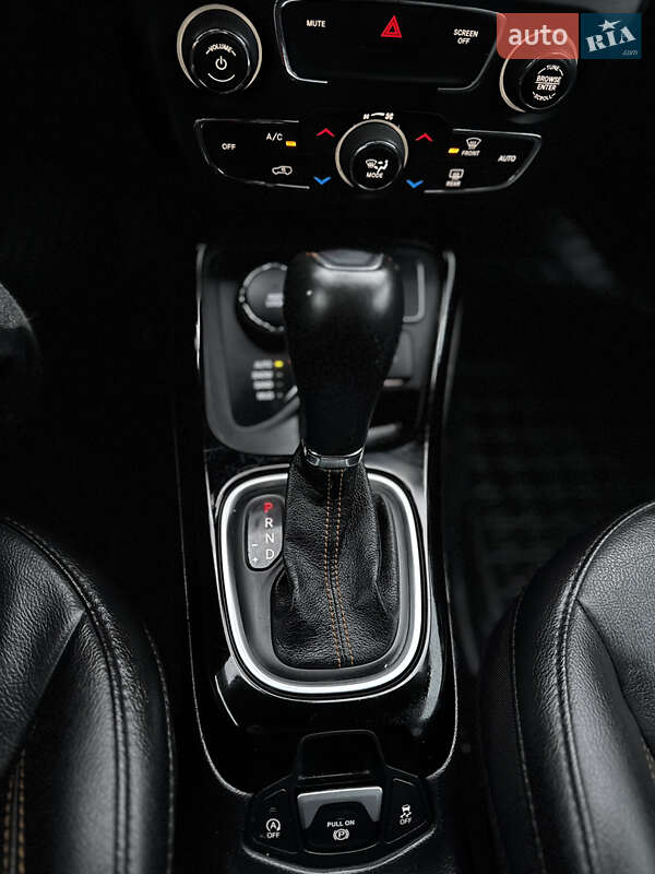 Позашляховик / Кросовер Jeep Compass 2020 в Києві фото 38 Позашляховик / Кросовер Jeep Compass 2020 в Києві